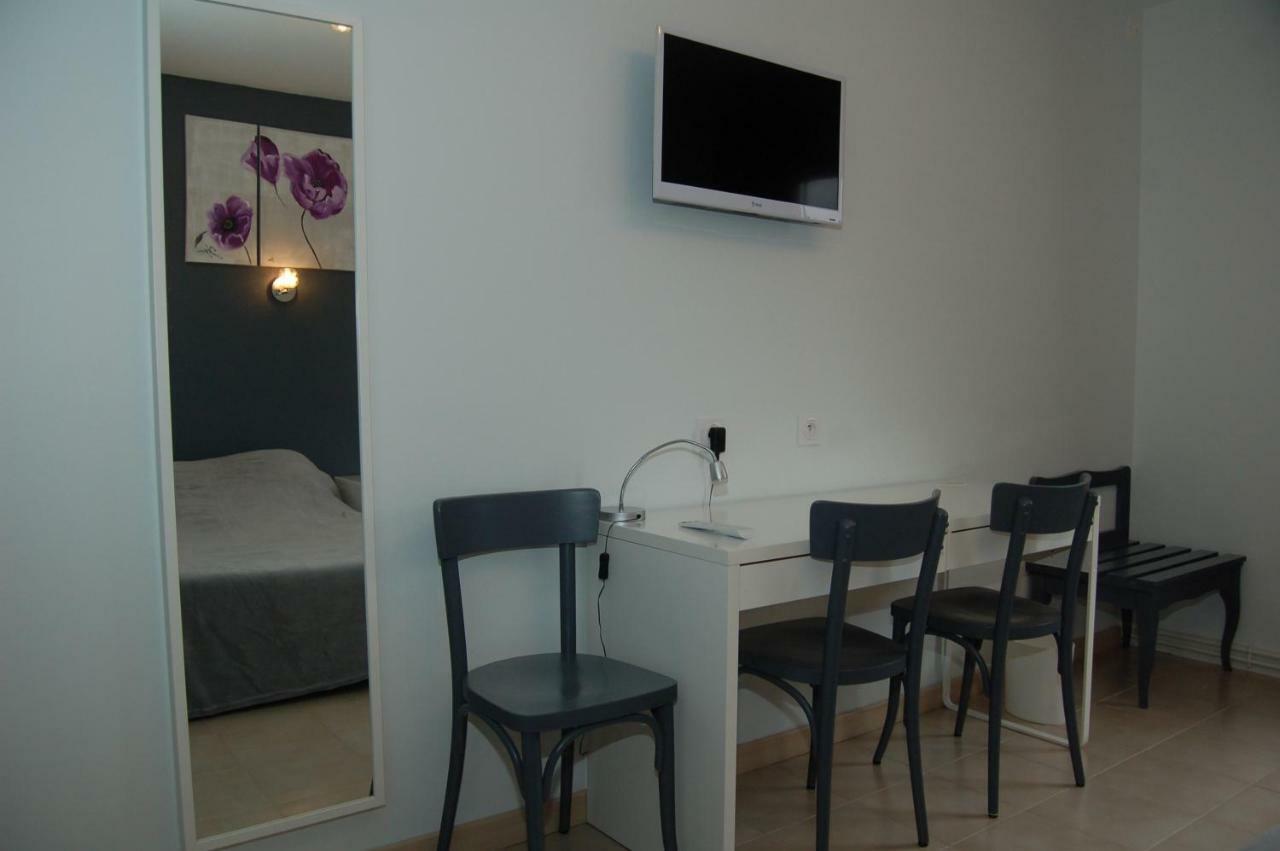 Le Relais Des Primeurs Logis Hotel Taule Luaran gambar