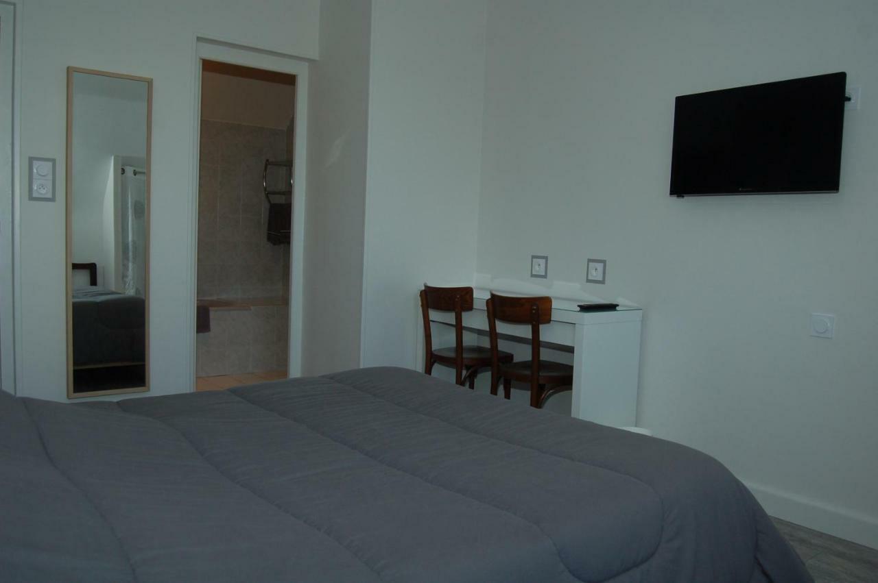 Le Relais Des Primeurs Logis Hotel Taule Luaran gambar