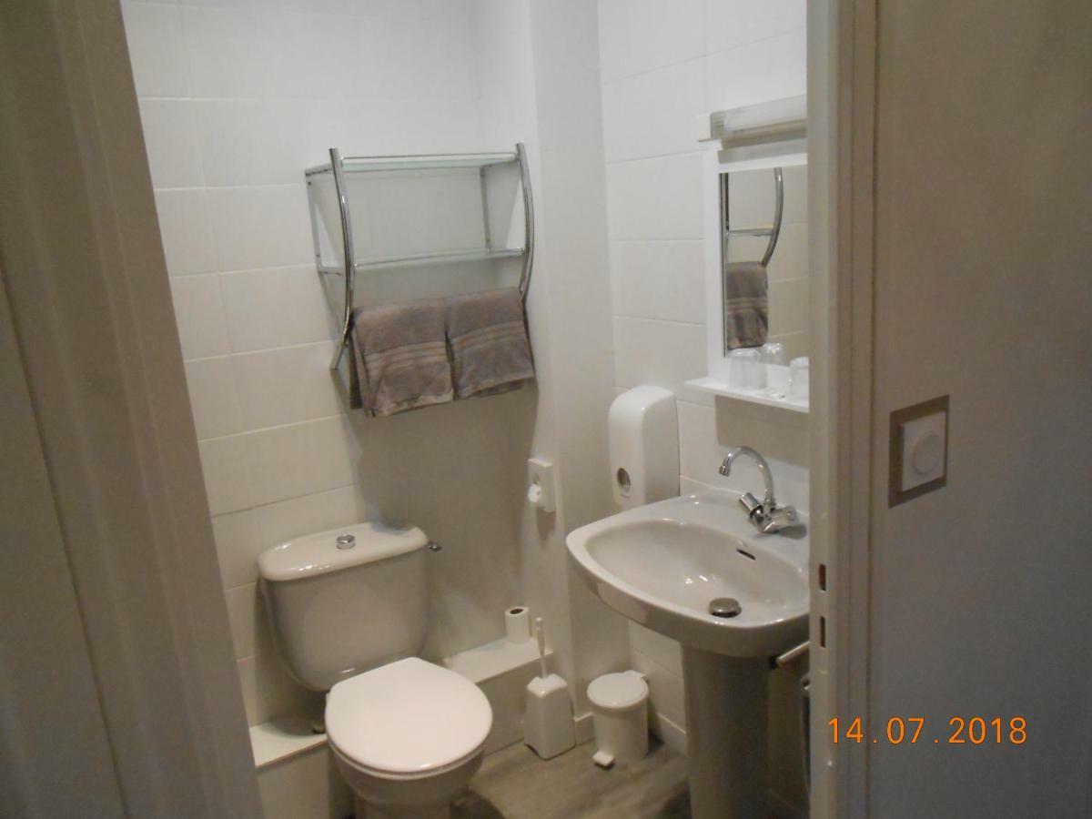 Le Relais Des Primeurs Logis Hotel Taule Luaran gambar